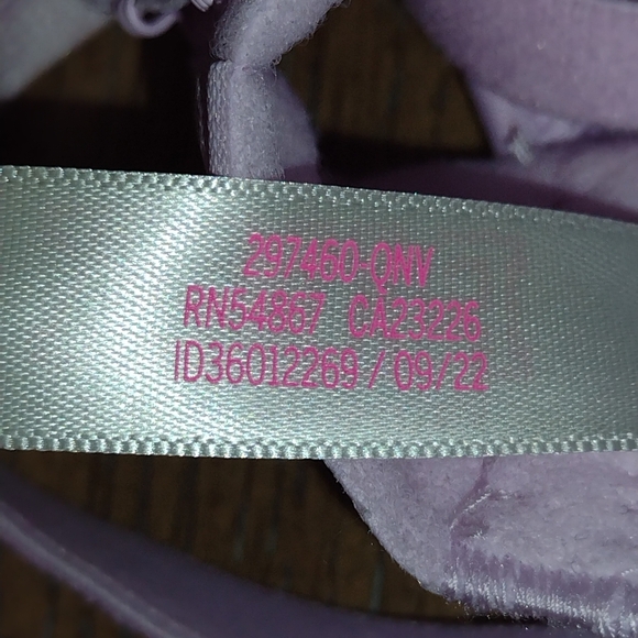 Victoria's Secret PINK Lace Bralette Velvet Flowers NWOT Size M - Picture 7 of 8